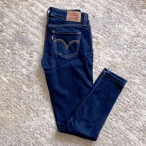 Levi’s 535 Super Skinny Jeans